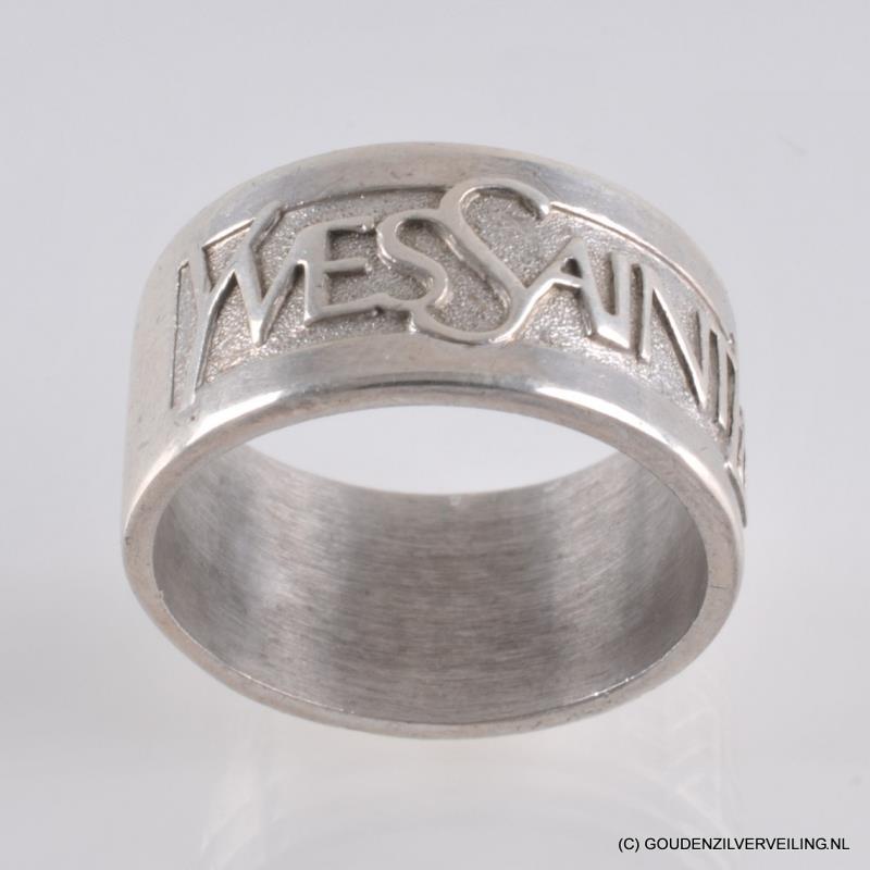 Regenjas Op en neer gaan Erfgenaam Zilveren ring, 925 gehalte, origineel van het merk Yves Saint Laurent.  Maat: 18. Gewicht: 8,1 gram.